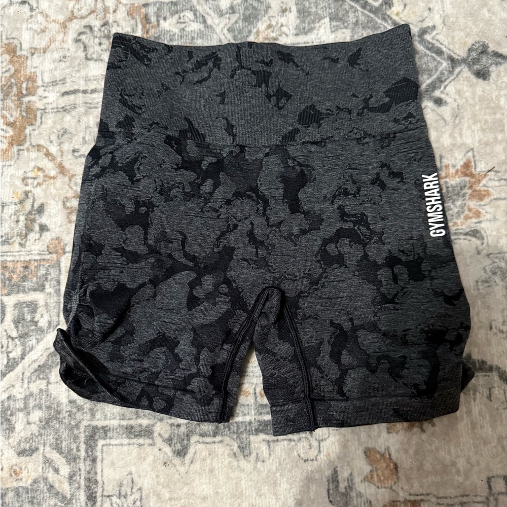 Gymshark Women's camo shorts